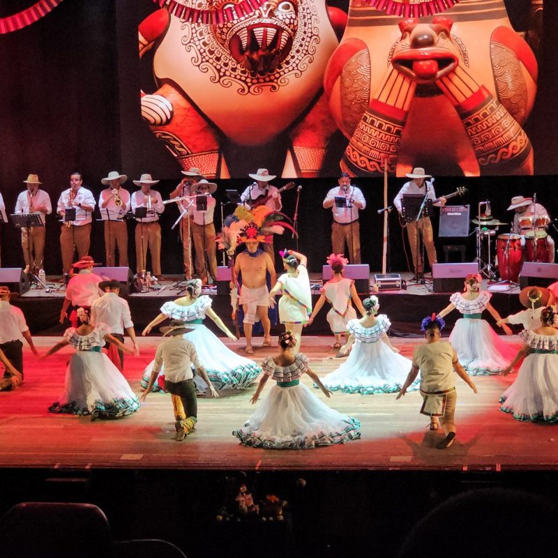 la malacrianza costa rica24