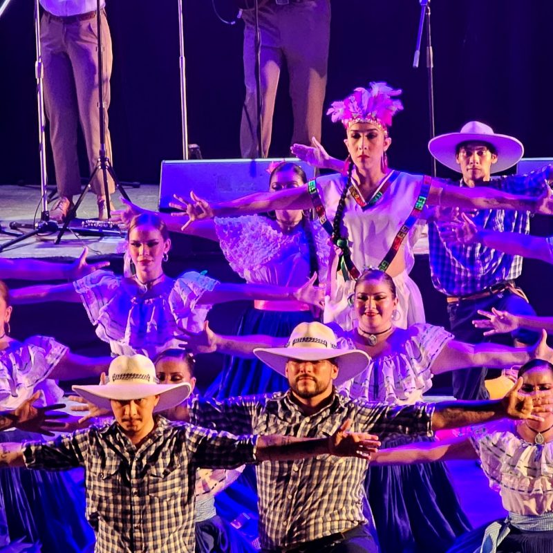 la malacrianza costa rica26